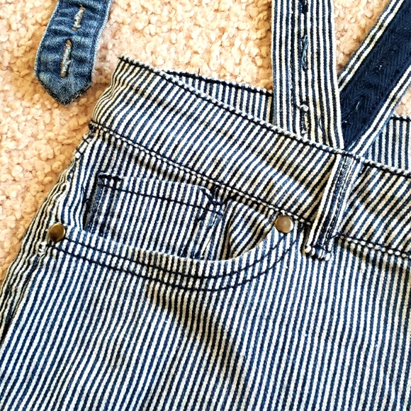 Versatile! Blue Denim Shorts with Suspenders - Two Pairs - Wear With or Without! - Picture 7 of 15